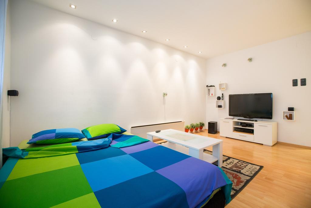 Eazzynight Center Apartment Zagreb Rom bilde